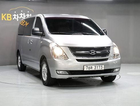 Hyundai Starex 11-Seater Wagon CVX Luxury — пробег 118 731 км — фото 2 из 5