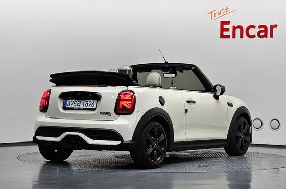 Mini Cooper Convertible Classic Launch Pack Third Generation — пробег 101 015 км — фото 2 из 5