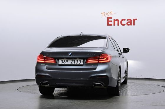 BMW 5-Series 520d xDrive M Sport Package Plus — пробег 155 253 км — фото 4 из 5