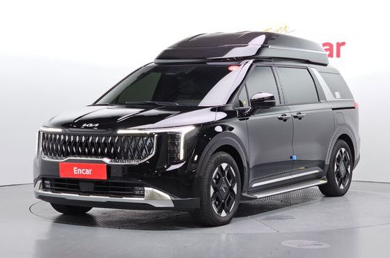 Kia Carnival Gasoline 9-Seater Hi Limousine Signature — пробег 10 км — фото 1 из 5