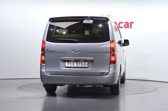 Hyundai Starex 12-Seater LPi Wagon CVX Luxury — пробег 117 977 км — фото 4 из 5