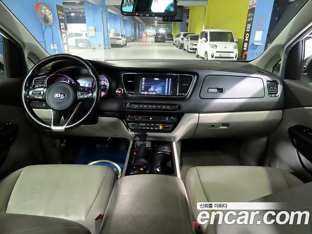 Kia Carnival 9-seater Luxury — пробег 123 307 км — фото 5 из 5