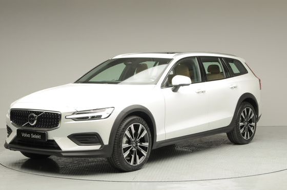 Volvo V60 B5 Ultra AWD — пробег 4 359 км — фото 1 из 5