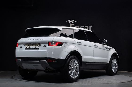 Land Rover Range Rover Evoque 2.0 TD4 HSE — пробег 50 775 км — фото 2 из 5