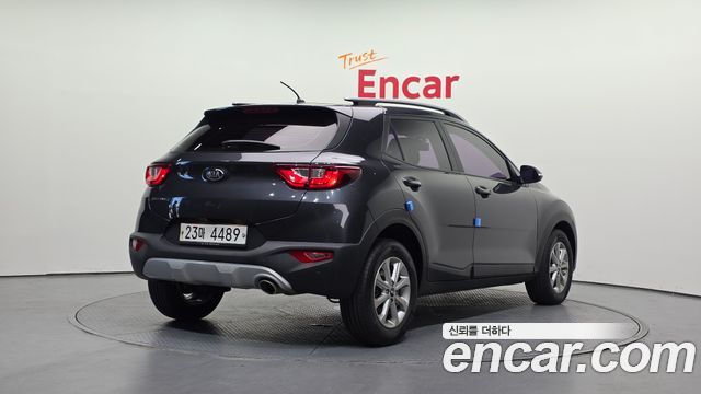 Kia Stonic из Кореи Encar
