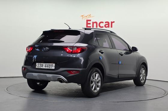 Kia Stonic Diesel 1.6 Deluxe — пробег 91 784 км — фото 2 из 5