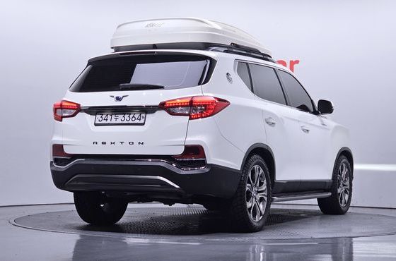 Ssangyong Rexton Diesel 2.2 4WD Heritage Special — пробег 48 616 км — фото 2 из 5