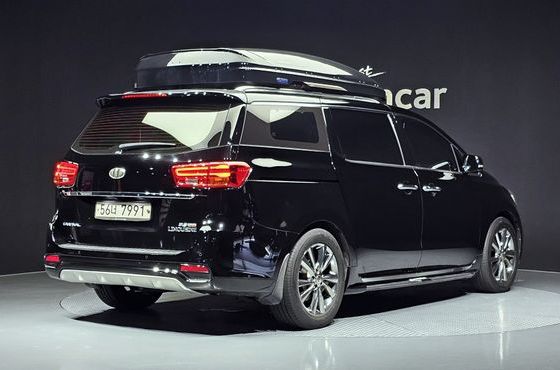 Kia Carnival Gasoline 7-Seater Limousine President — пробег 183 010 км — фото 2 из 5