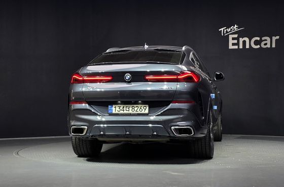 BMW X6 xDrive40i M Sport — пробег 124 447 км — фото 4 из 5