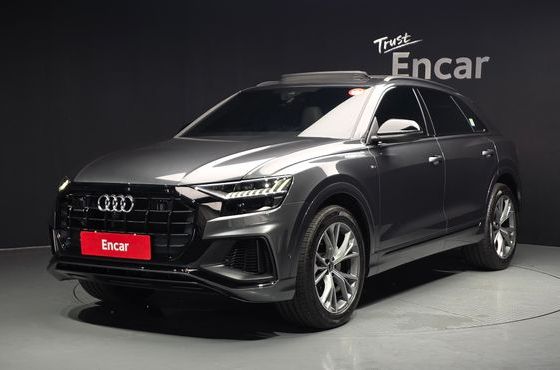 Audi Q8 55 TFSI Quattro Premium — пробег 42 835 км — фото 1 из 5