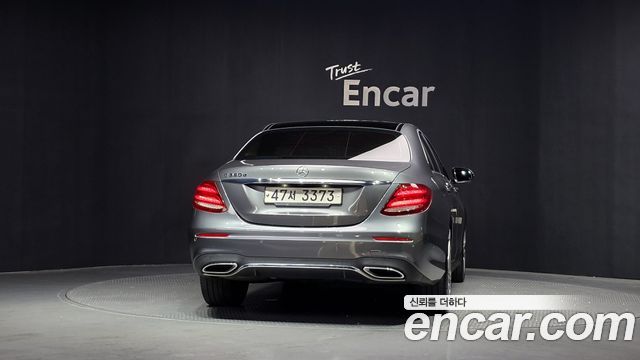 Mercedes-Benz E-Class из Кореи Encar