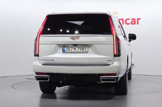 Cadillac Escalade 6.2 ESV ESV Premium Luxury Platinum — пробег 17 523 км — фото 4 из 5