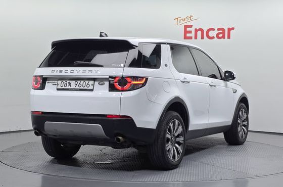 Land Rover Discovery Sport 2.0 TD4 HSE Luxury — пробег 170 176 км — фото 2 из 5