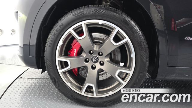 Maserati Levante 3.0 Diesel AWD — пробег 79 338 км — фото 5 из 5