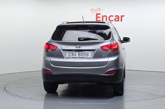 Hyundai Tucson Diesel 2WD LX20 Premier — пробег 157 981 км — фото 4 из 5