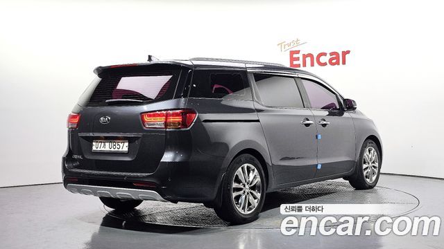 Kia Carnival из Кореи Encar