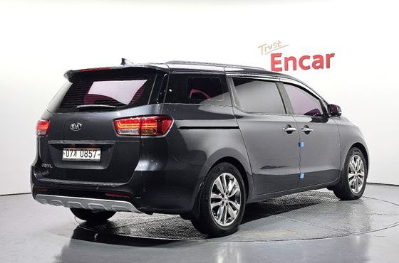 Kia Carnival 9-seater Prestige — пробег 155 584 км — фото 2 из 5