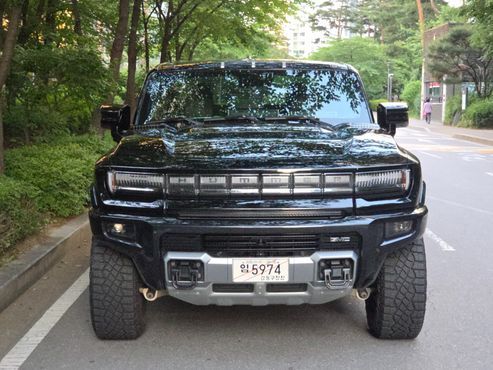 GMC Hummer EV e4WD — пробег 8 000 км — фото 1 из 5