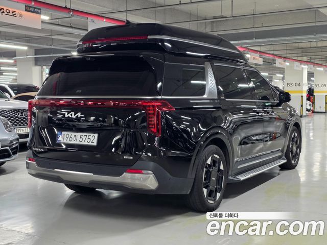 Kia Carnival Gasoline 7-Seater Hi Limousine Signature — пробег 54 000 км — фото 4 из 5