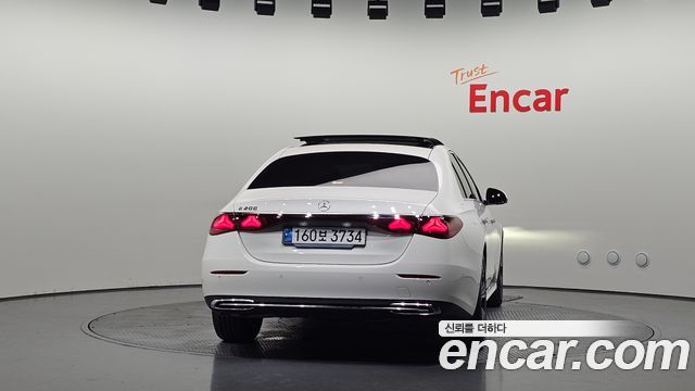 Mercedes-Benz E-Class из Кореи Encar