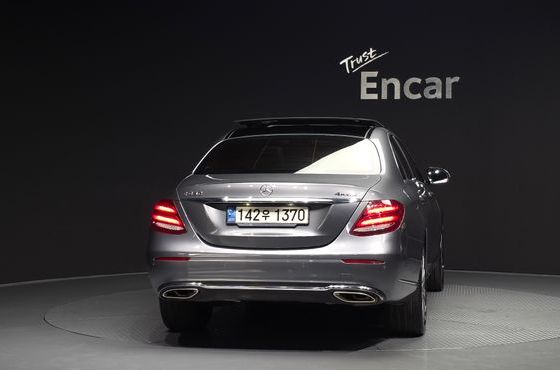 Mercedes-Benz E-Class E450 4MATIC Exclusive — пробег 114 144 км — фото 4 из 5