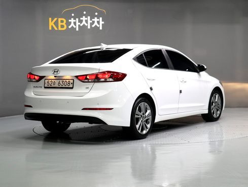 Hyundai AVANTE 1.6 GDI Value Plus — пробег 176 700 км — фото 3 из 5