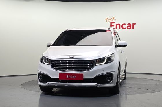 Kia Carnival 9-seater Noblesse — пробег 124 387 км — фото 3 из 5