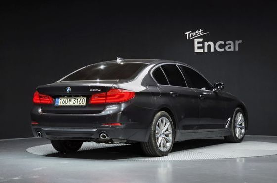 BMW 5-Series 530e Luxury — пробег 94 325 км — фото 2 из 5