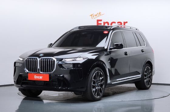 BMW X7 xDrive 40i M Sport 7STR — пробег 7 179 км — фото 1 из 5