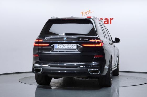 BMW X7 xDrive 40i M Sport 7STR — пробег 7 179 км — фото 4 из 5