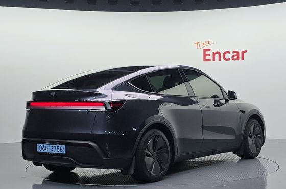 Tesla Model Y RWD — пробег 13 089 км — фото 2 из 5