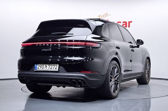Porsche Cayenne 3.0 E-Hybrid — пробег 26 243 км — фото 2 из 5