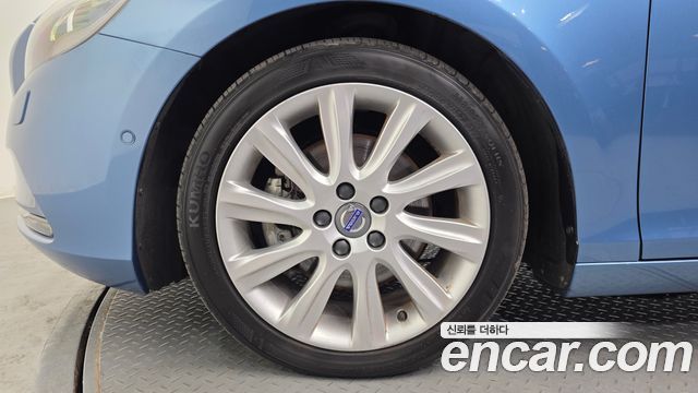 Volvo V40 из Кореи Encar