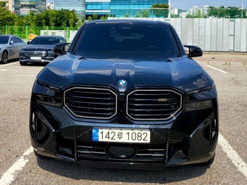 BMW XM 4.4 — пробег 18 500 км — фото 2 из 5