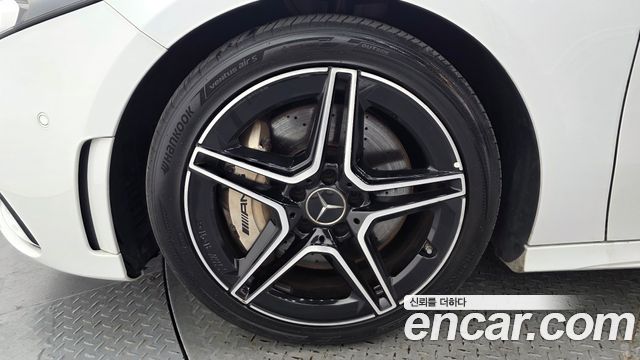 Mercedes-Benz A-Class AMG A35 4MATIC Sedan — пробег 96 982 км — фото 5 из 5