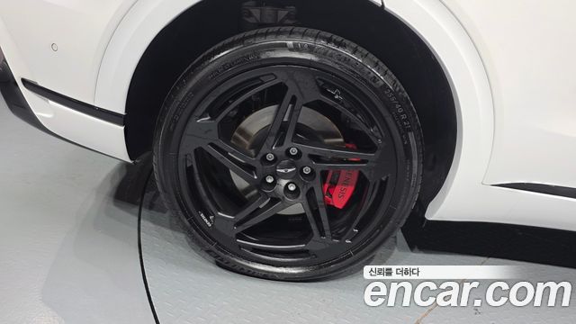 Genesis GV70 из Кореи Encar