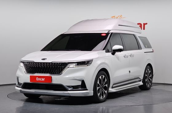 Kia Carnival 9-Seater Hi-Limousine Signature — пробег 82 413 км — фото 1 из 5