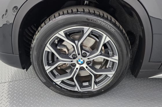 BMW X1 xDrive 20i xLine — пробег 13 539 км — фото 5 из 5