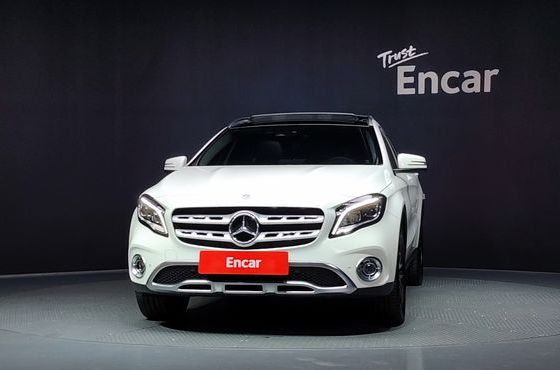 Mercedes-Benz GLA-Class GLA220 Premium — пробег 32 493 км — фото 3 из 5