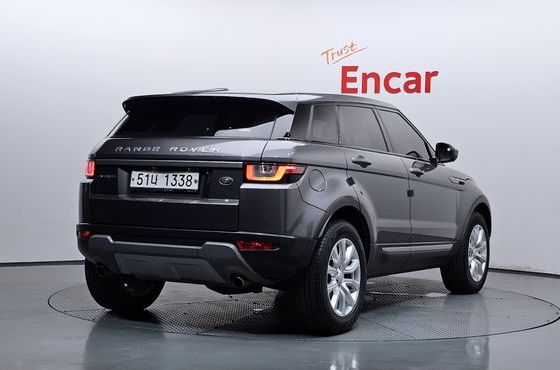 Land Rover Range Rover Evoque 2.0 TD4 SE — пробег 81 507 км — фото 2 из 5
