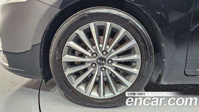 Kia K7 из Кореи Encar