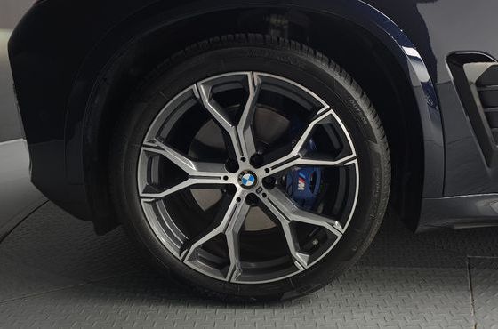 BMW X5 xDrive 40i M Sport — пробег 7 727 км — фото 5 из 5