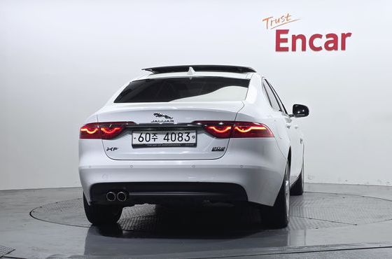 Jaguar XF 20d Prestige AWD — пробег 180 332 км — фото 4 из 5