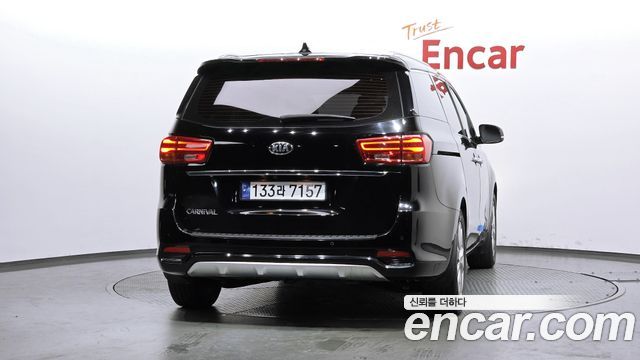 Kia Carnival из Кореи Encar