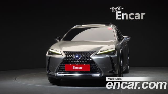 Lexus UX 2.0 AWD — пробег 99 171 км — фото 3 из 5