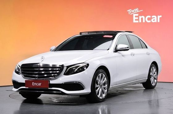 Mercedes-Benz E-Class E300 Exclusive — пробег 76 586 км — фото 1 из 5