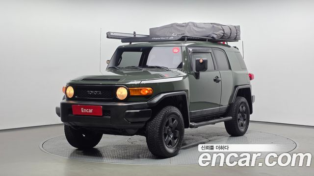 Toyota FJ Cruiser 4WD V6 — пробег 162 755 км — фото 1 из 5