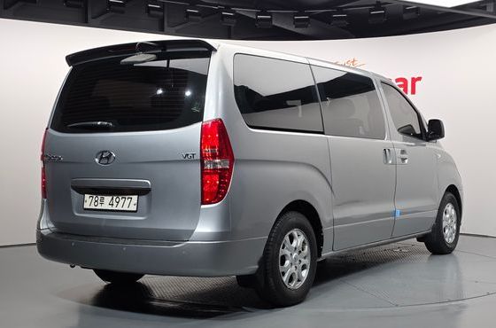 Hyundai Starex 12-Seater Wagon CVX Luxury — пробег 159 896 км — фото 2 из 5