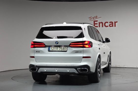 BMW X5 xDrive 40i M Sport — пробег 32 103 км — фото 4 из 5