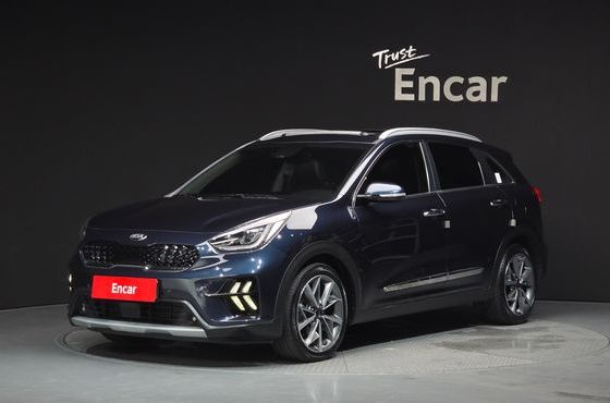 Kia Niro 1.6 HEV Noblesse — пробег 61 325 км — фото 1 из 5